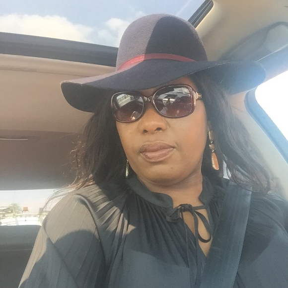 Meet your Posher, Mary - Picture 6 of 11